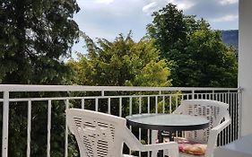 Naperkely Apartman